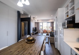Entire 1 luxury bedroom en-suite apartment at the Regency Hotel