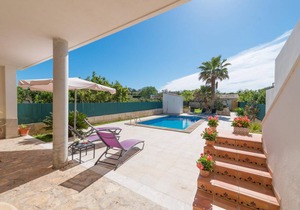 ES DESAIGUA - Villa with private pool in Llubí. Free WiFi