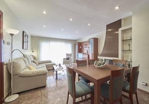 SDL Sea & Pool Apartment