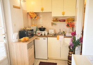 Evli 2 Luxury self catering apartments 7minutes walk down to center of Rethymno
