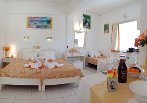 Evli Luxury self catering apartments 7minutes walk down to center of Rethymno