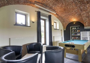 Expansive Holiday Home in Houyet with Garden