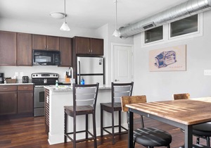 Experience Indy in Style Free Parking, DT Views