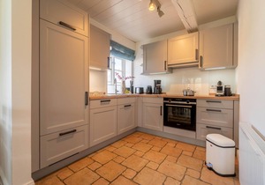 "Experience unforgettable days in the old schoolmaster's house in Oevenum!"