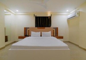 FabHotel Imperial Regency