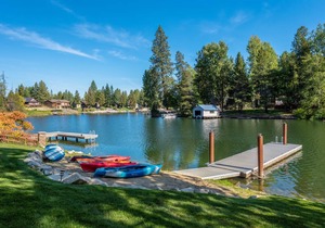 Fabulous Waterfront Home Ideal for Families and Friends