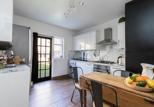 Family 2BR apt in Fulham, 10 min to Imperial Wharf