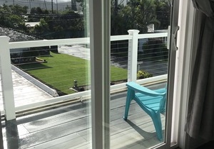 Family friendly Quiet Kailua Beachside lane, steps to lane private beach access