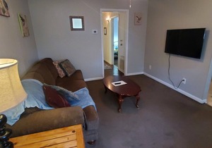 Fantastic Location! Affordable Clean 2br/1ba