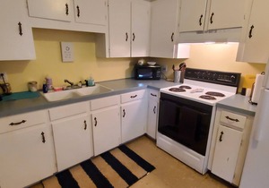 Fantastic Location! Affordable Clean 2br/1ba