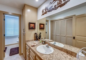 Fantastic Private Forest Setting with Spectacular Panoramic Lakeview