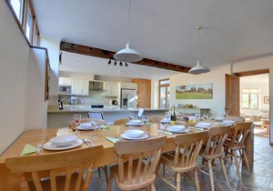 Farmhouse ∙ 5 bedrooms ∙ 12 guests