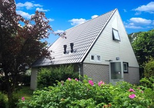Fee 5 pers Modern holiday home with sauna and fenced garden