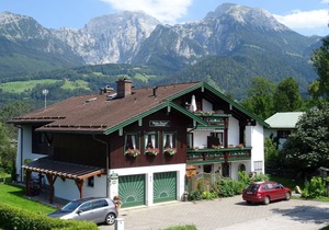 Ferienwohnung Nr. 2 Kehlsteinblick, 1 bis 2 Personen, 45 qm, 1 Schlafzimmer, Wohnküche und Balkon