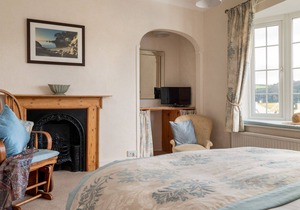 Ferry View - Three Bedroom House, Sleeps 6