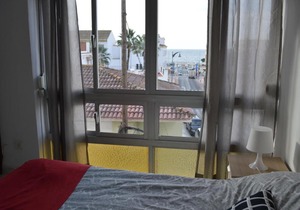 Flat 100m from the beach