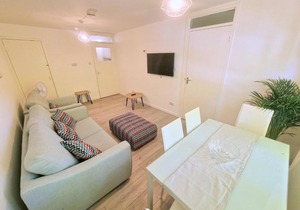 Flat in Battersea, 5 minutes from Clapham Junction Station