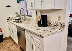 Foothills Beautiful and Comfy 2 Bedroom Apartment