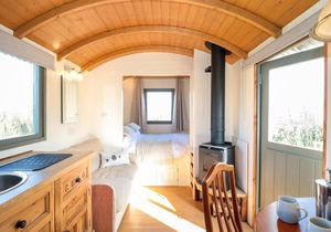 Forton House Shepherds Hut 2