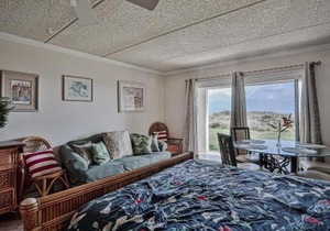 Four Winds Oceanfront Condo