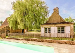 Restored farmhouse with private pool.