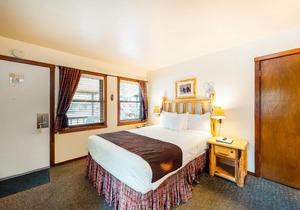 Franciscan Lakeside Lodge Studio