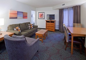 Free Breakfast. Pool & Hot Tub. Gym. Near Albertville Premium Outlets!
