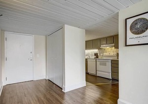 Frontdesk | 1 BR Loft Apt Near Center City
