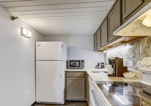 Frontdesk | 1 BR Loft Apt Near Center City