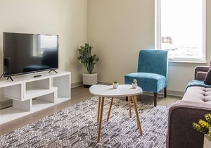Frontdesk | 1BR Apt By Louisville Slugger Field