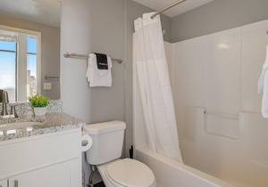 Frontdesk | 2 BR Apt by Rocket Mortgage Fieldhouse