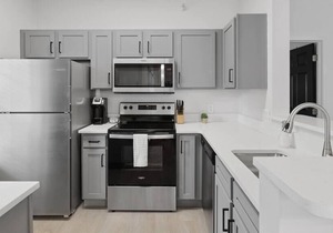 Frontdesk | Spacious 2 BR in the North Side