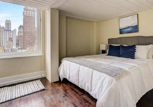 Frontdesk | Sunny 2 BR loft in Washington Square