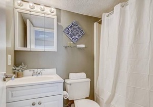 Frontdesk | Sunny Washington Square West 1BR Loft