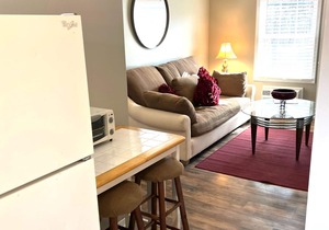 Fully Furnished Executive Rental 2-Bed 1-Bath Pets Allowed