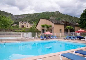 Gîte 4-6 pers à Blajoux - LZV011C1