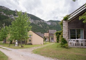 Gîte 4-6 pers à Blajoux - LZV011C1
