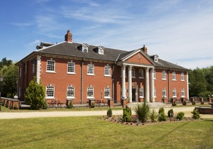 Elme Hall Hotel