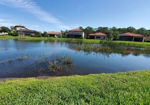 GEORGEOUS HOME ONLY 3MILES AWAY FROM NOKOMIS BEACH