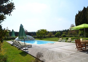GITE WITH COVERED AND HEATED POOL (3 STARS)