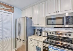 Glamorous 2 Story Beachfront Condo on Topsail Island