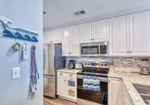 Glamorous 2 Story Beachfront Condo on Topsail Island