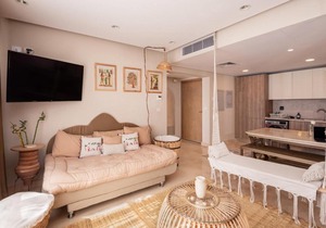 Gleaming 1 BR Apt Mangroovy w Pool & Beach Access