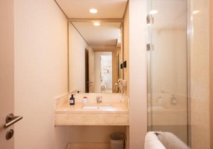 Gleaming 1 BR Apt Mangroovy w Pool & Beach Access