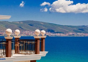 Golden Rainbow Beach Aparthotel
