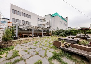 Gongju Ein Haus