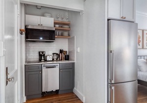 Gorgeous Brookline Studio w/Gym, steps to Green Line, by Blueground