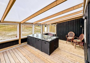 Gorgeous home in Fanø with kitchen