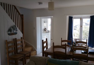 Gorgeous, quiet, and well situated homely pet friendly cottage