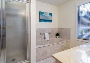Gorgeous & Sophisticated Villa! Golf Views! Lovely Decor! All Amenities!